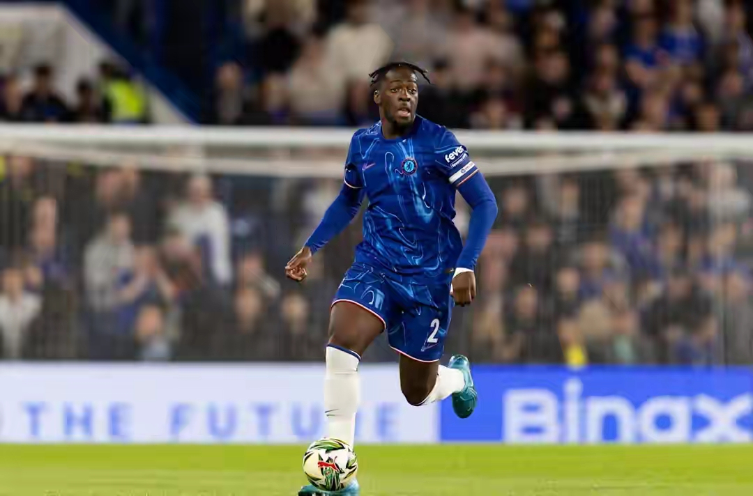  布莱顿训练开放日，官宣日扳平良机引观众欢呼，德甲在即，轮换策略被讨论